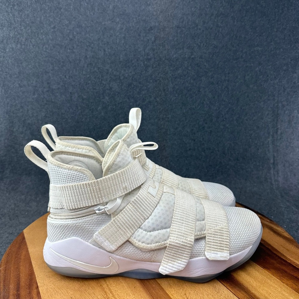 Nike Lebron Zoom Soldier AQ3321-100 Triple White Basketball Shoes Men's Sz 11.5